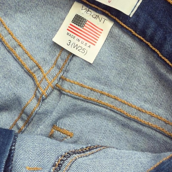 Vibrant M.I.U. Distressed Flare Jeans – Size 3 (25) – Dark Wash High Rise - Picture 5 of 6